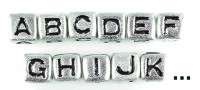 Würfel Buchstaben, mit Loch Kunststoff, silber, 130...