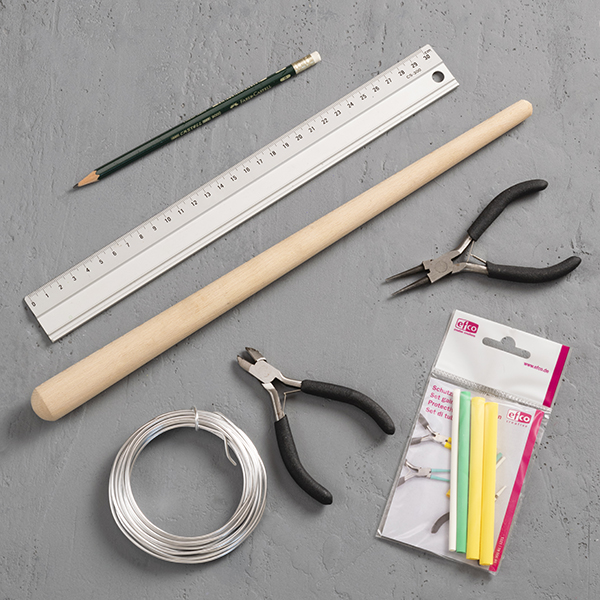 Material für den Aludraht-Ring: Zangen, Ringstock und Aludraht