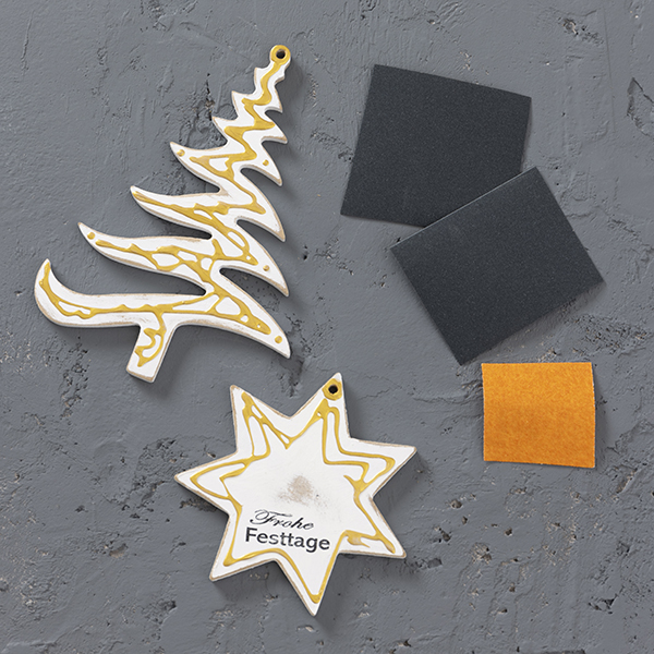Schritt 3: Baumschmuck mit Holzmotiven