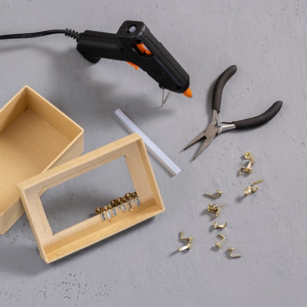 Schritt 2: Geschenkverpackung mit Musterbeutelklammern