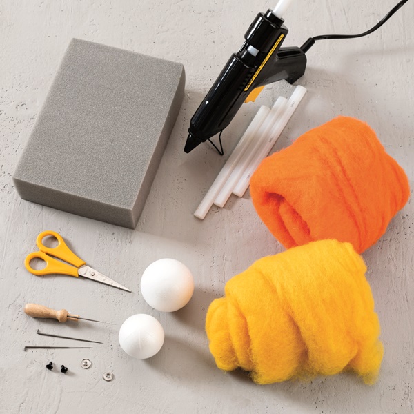 Material und Ergebnis: Küken filzen